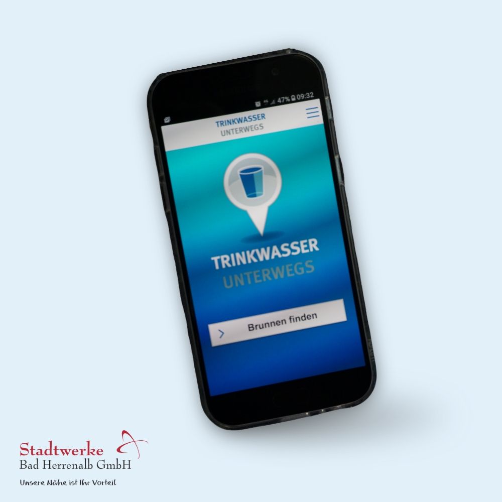 Trinkwasser-Unterwegs-App auf dem Handy